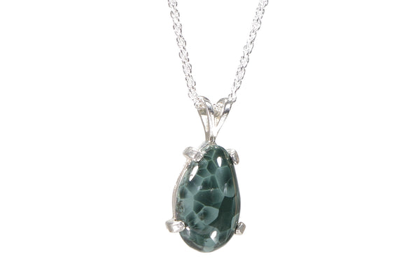 Greenstone  Pendant  9 x 15 mm  4419