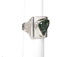 Greenstone Ring 22 x 22mm  3024